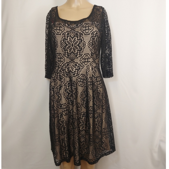 Betsey Johnson Dresses & Skirts - BetseyJohnson size 8 color black and cream